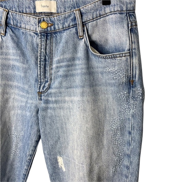 Triarchy Women’s Jeans Distressed Destructed Raw Hem Light Wash Denim Size 30 - Picture 2 of 12